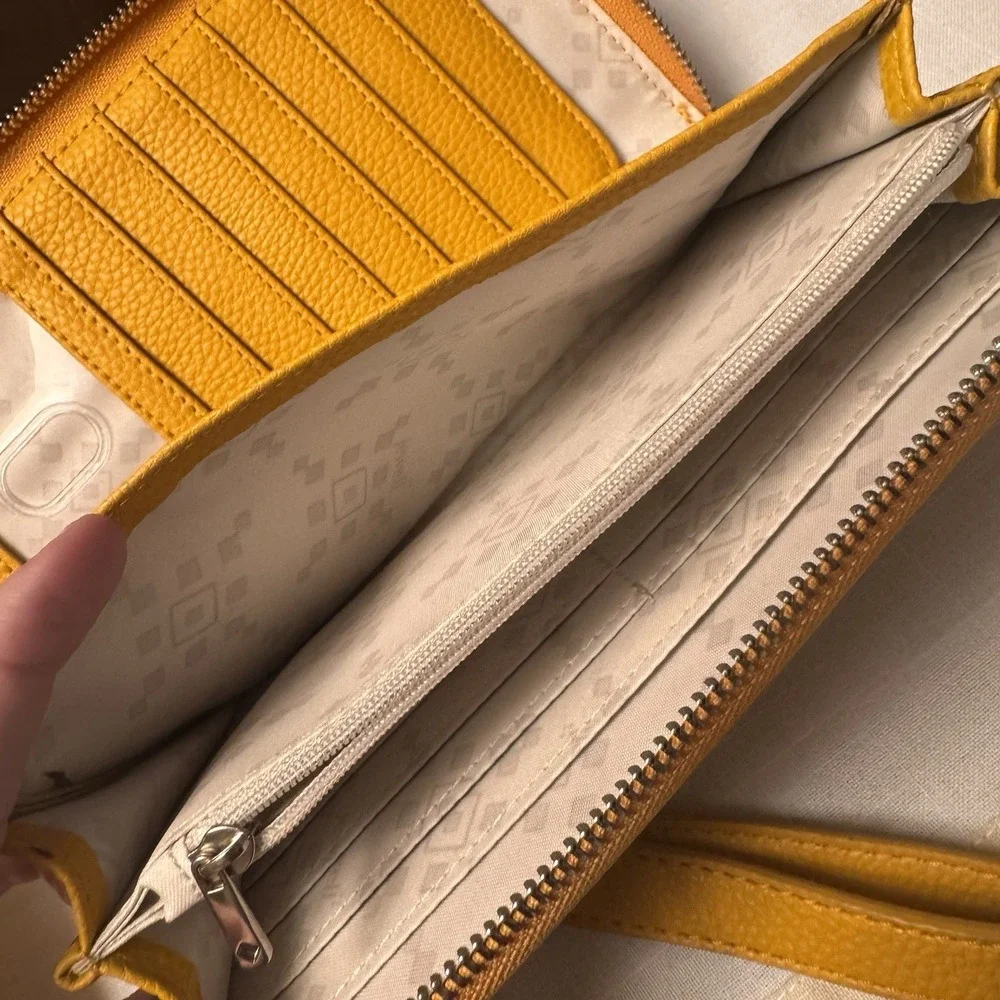 Thirty-One All About The Benjamins Wallet Honey Yellow Zip Wristlet Set